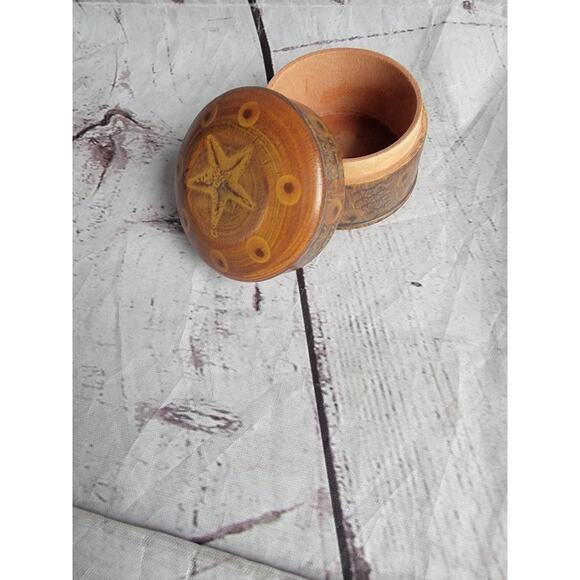 Wooden Carved Round Trinket Box - Picture 3 of 10